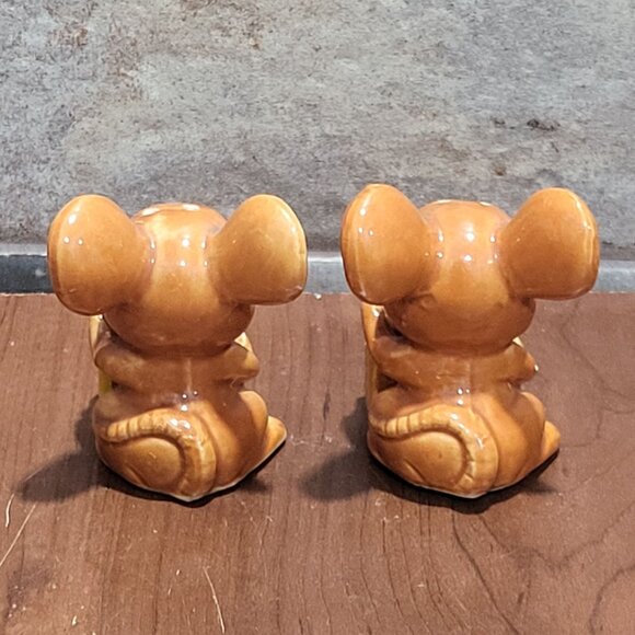 Vintage Mouse and Cheese Salt and Pepper Shaker Set - Picture 3 of 11